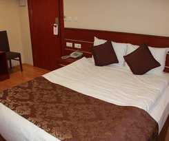 Siyav Hotel