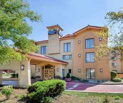 Hotel Days Inn and Suites By Wyndham Arlington Heights