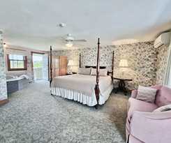 Hotel Rose Farm Inn