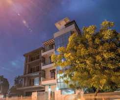 OYO 2807 Crosswinds Residency