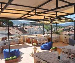 Dalyando Hotel