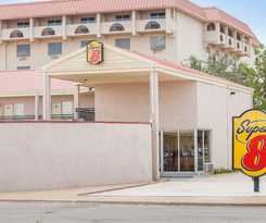 Hotel Super 8 by Wyndham Lubbock Civic Center North