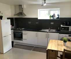 2 bedroom Apartment Heathrow Airport