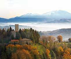  Castello Di Petroia Relais