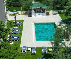  Platanus Hotel