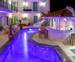 Avlu Alacati Butik Otel