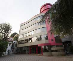 Hotel OYO 11091 Silver Court