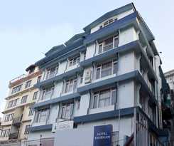 OYO 10692 Shubham