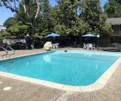 Hotel Hillside Inn