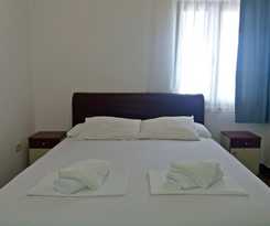 Hotel Villa Oasis with swimming pool