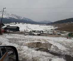 Hotel Calm Holiday Inn