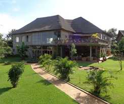 Weru Weru River Lodge