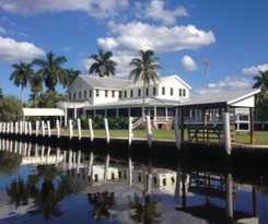 Hotel Rod And Gun Club