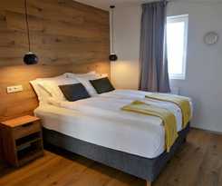 Hotel Stracta Apartments