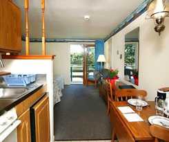 Green Harbor Waterfront Lodging