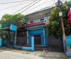 RedDoorz Syariah near Margonda Raya