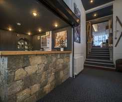 Curling Hôtel and Bar