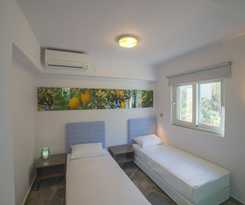 Hotel Lavender Cove