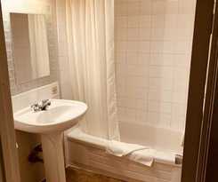 Red Carpet Inn and Suites Calgary