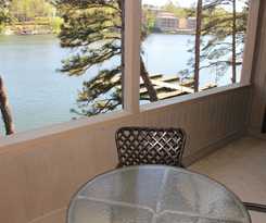 Hotel The Wharf Resort