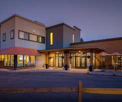 Hotel Sun and Ski Inn And Suites