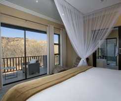 Hotel Shepherd\'s Tree Game Lodge