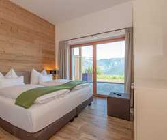  Skylodge Alpine Homes