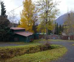 Hotel Gwin\'s Lodge and Roadhouse Est. 1952