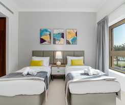 GLOBALSTAY. Private Pool Villas and Townhomes