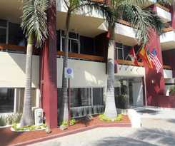 Hotel Del Real and Suites
