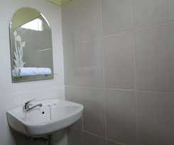 Anang Bed and Breakfast Syariah by Ndalem Beong