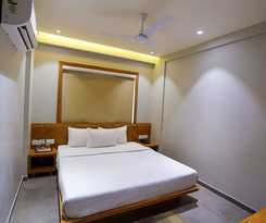 HOTEL OM
