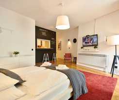 Central Downtown Apartments by Irundo