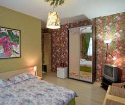 Hotel 12 Mesyacev