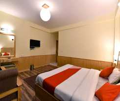 OYO 12735 The Manali Lodge