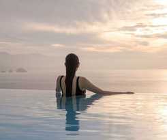 Hotel Maxwell Residences at Indah