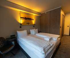 Blue Fagrilundur - On The Golden Circle