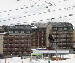 Hotel LCB Apartaments Pie de Pistas