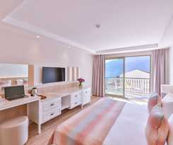  Hilaris Hotel