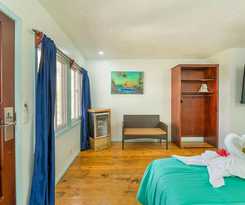 Hotel Roatan Yacht Club