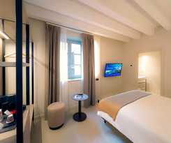Bergamo Inn 21