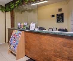 Hotel Scottish Inns and Suites