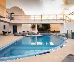 Hotel Tristhenia