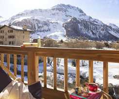 Hotel Ski Lodge
