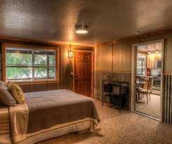 Hotel The Cannery Lodge