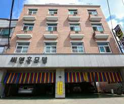 Hotel Wando C and Hyu