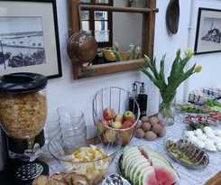 VILLA SUNNY ROSE Bed & Breakfast 