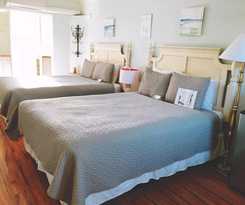 Seaside Laguna Inn and Suites