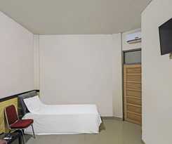 Hotel OYO 92230 Penginapan Metro Parepare