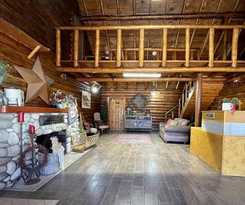 Hotel Island Park Lodge